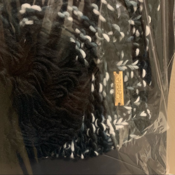 NWT 2pc KENSIE Marled Infinity Scarf & Beanie Hat Set - Black / Grey / White - Picture 9 of 11